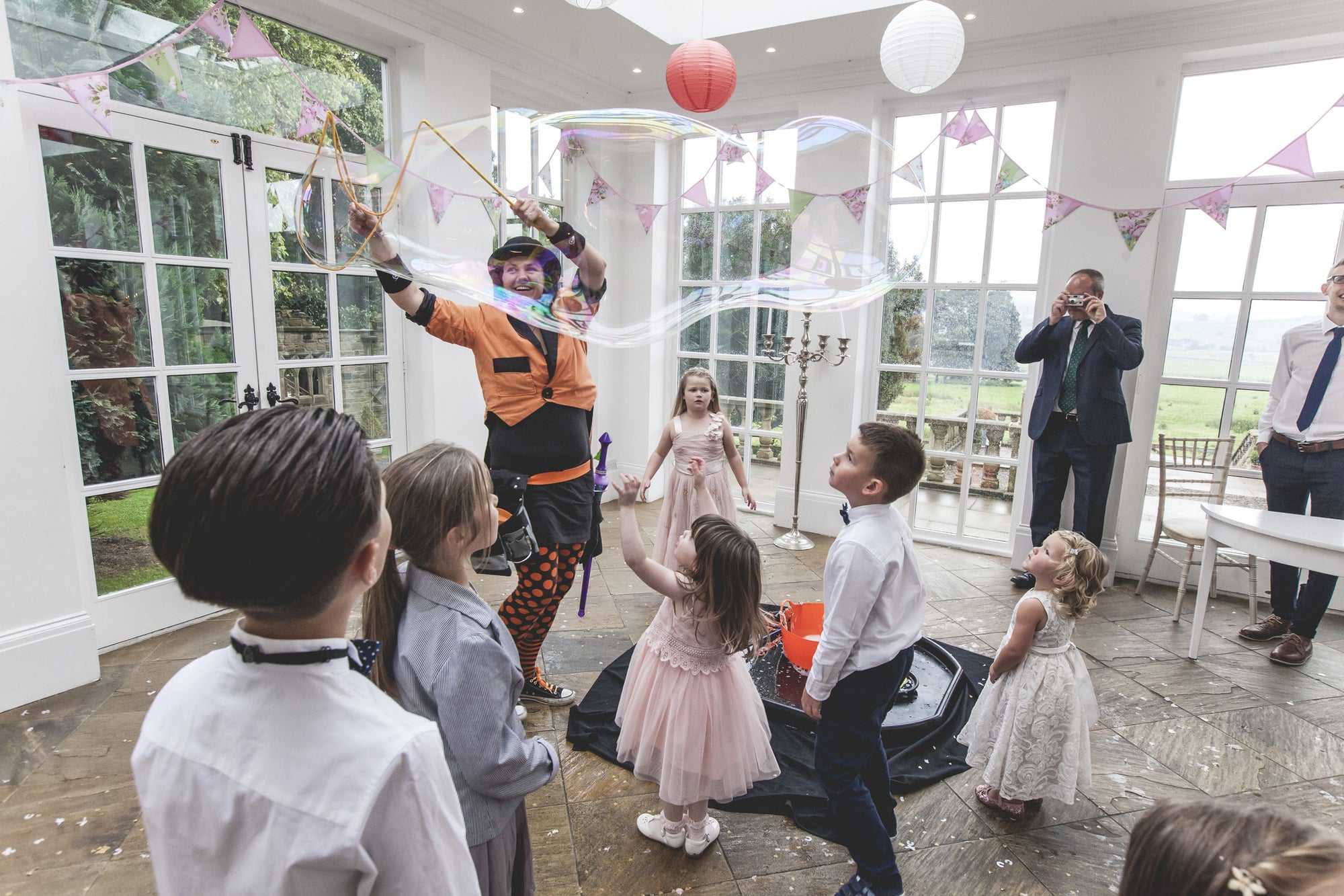 Giant Bubble Kids Parties - Bubble Inc