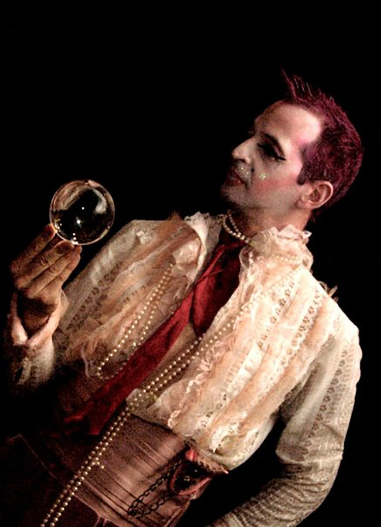 Contact Juggling show! - Bubble Inc