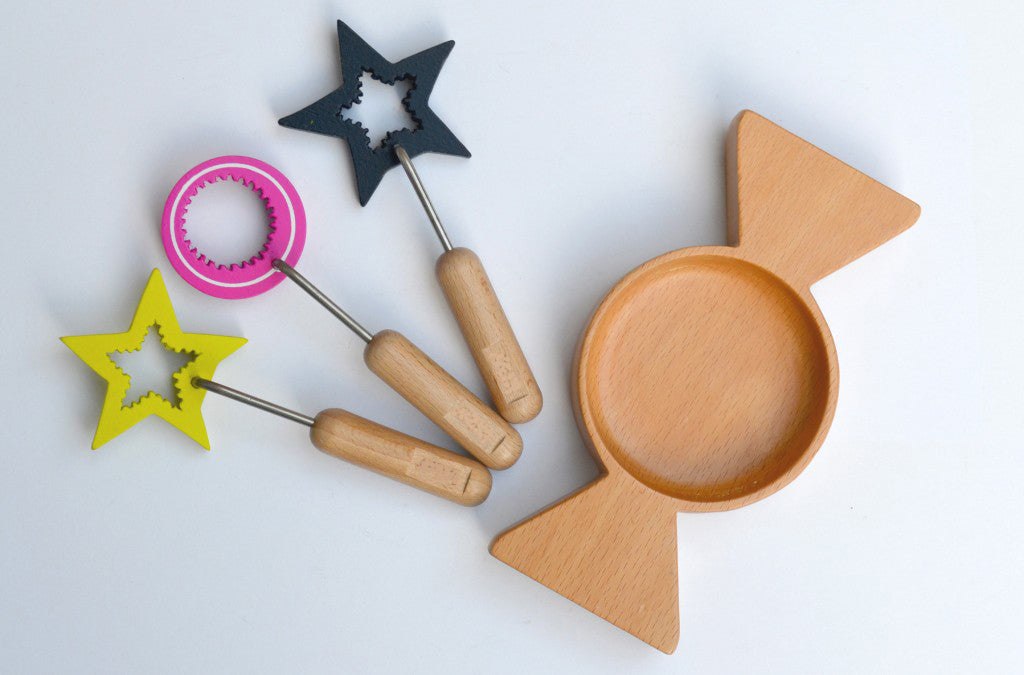 Beautiful wooden eco bubble wands/ toy set with tray - Bubble Inc