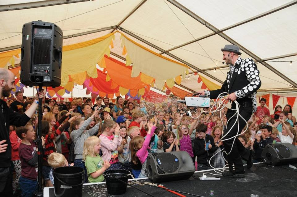 Bubble Shows for Childrens Parties Bubble Inc