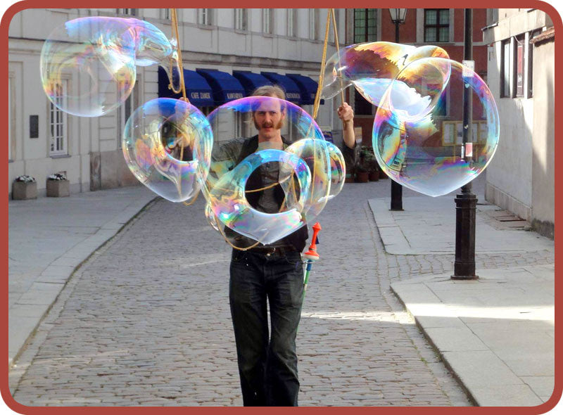 World&#39;s Tallest Bubbleologist - Bubble Inc