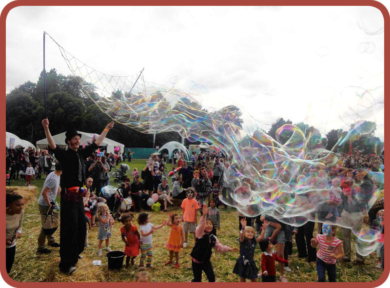 World&#39;s Tallest Bubbleologist - Bubble Inc